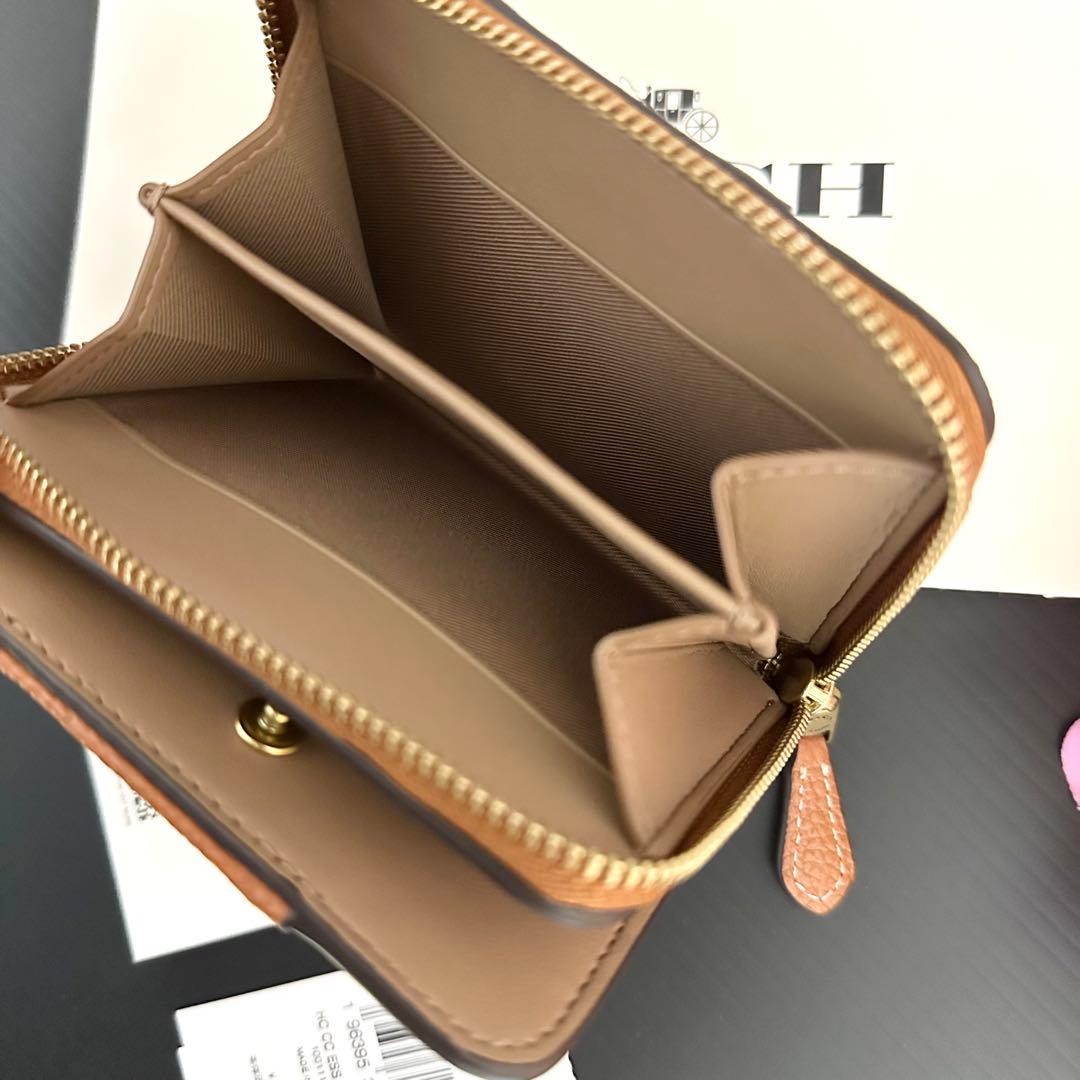 希少！新品 COACH コーチ 折り財布 二つ折り財布 百貨店モデル