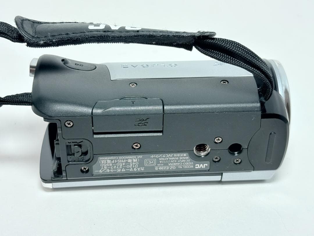 元箱付き 極上品 JVC Everio GZ-E239 シルバー