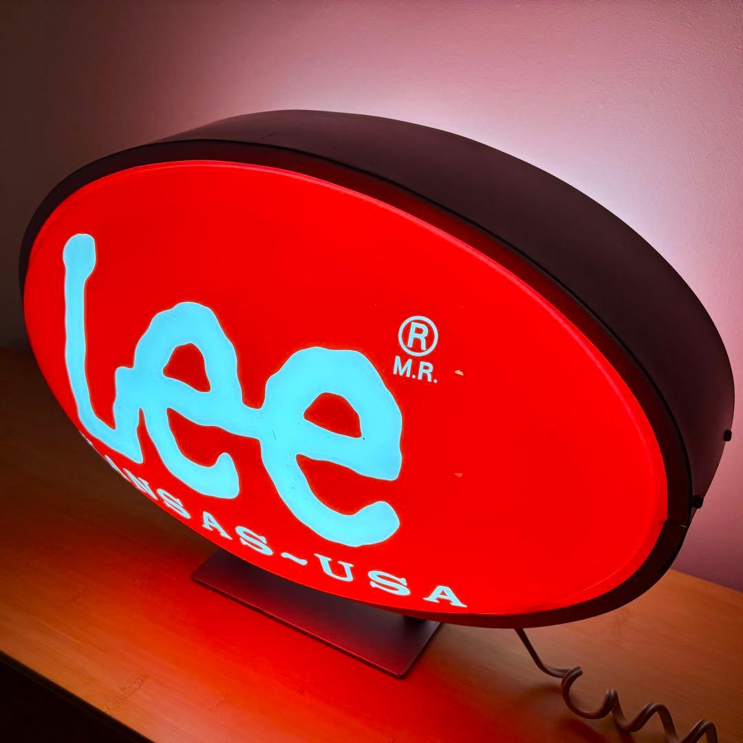 Lee 電飾看板