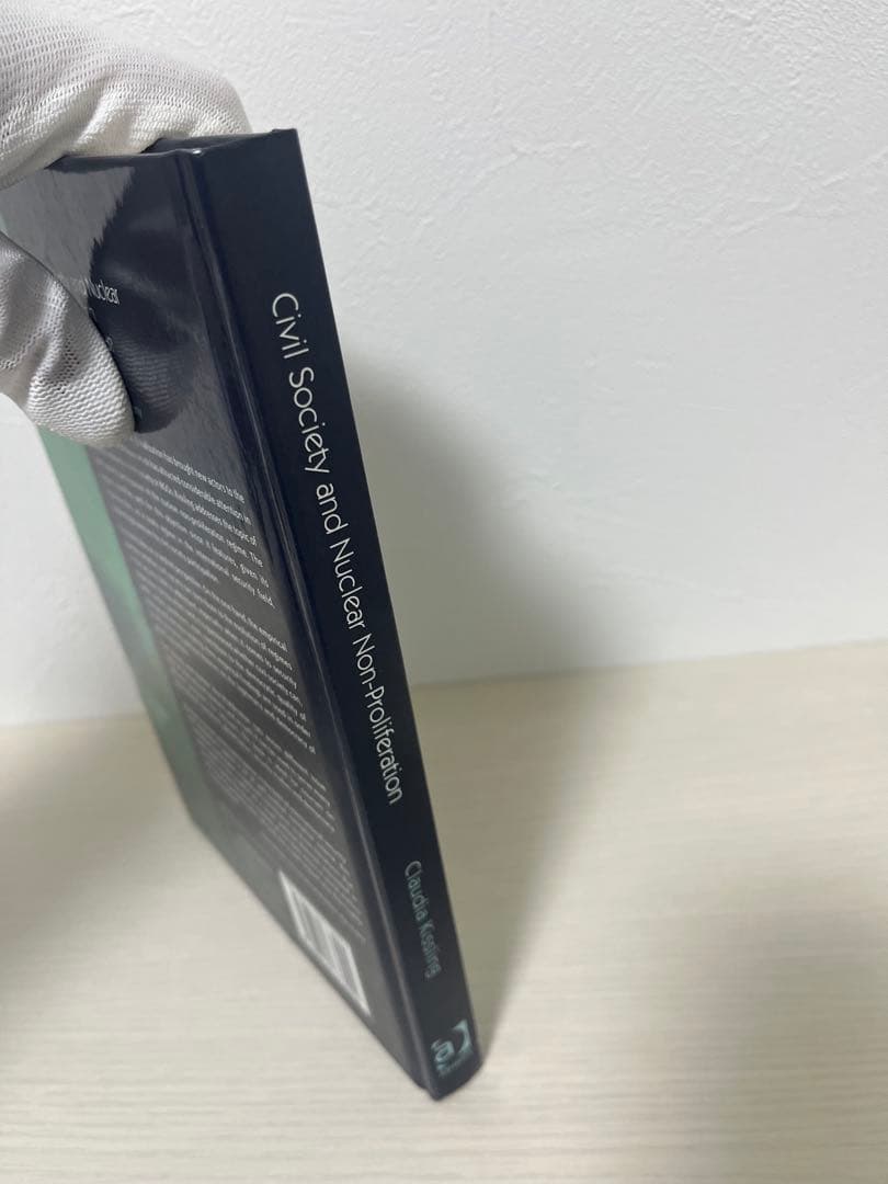 洋書 Civil Society and Nuclear