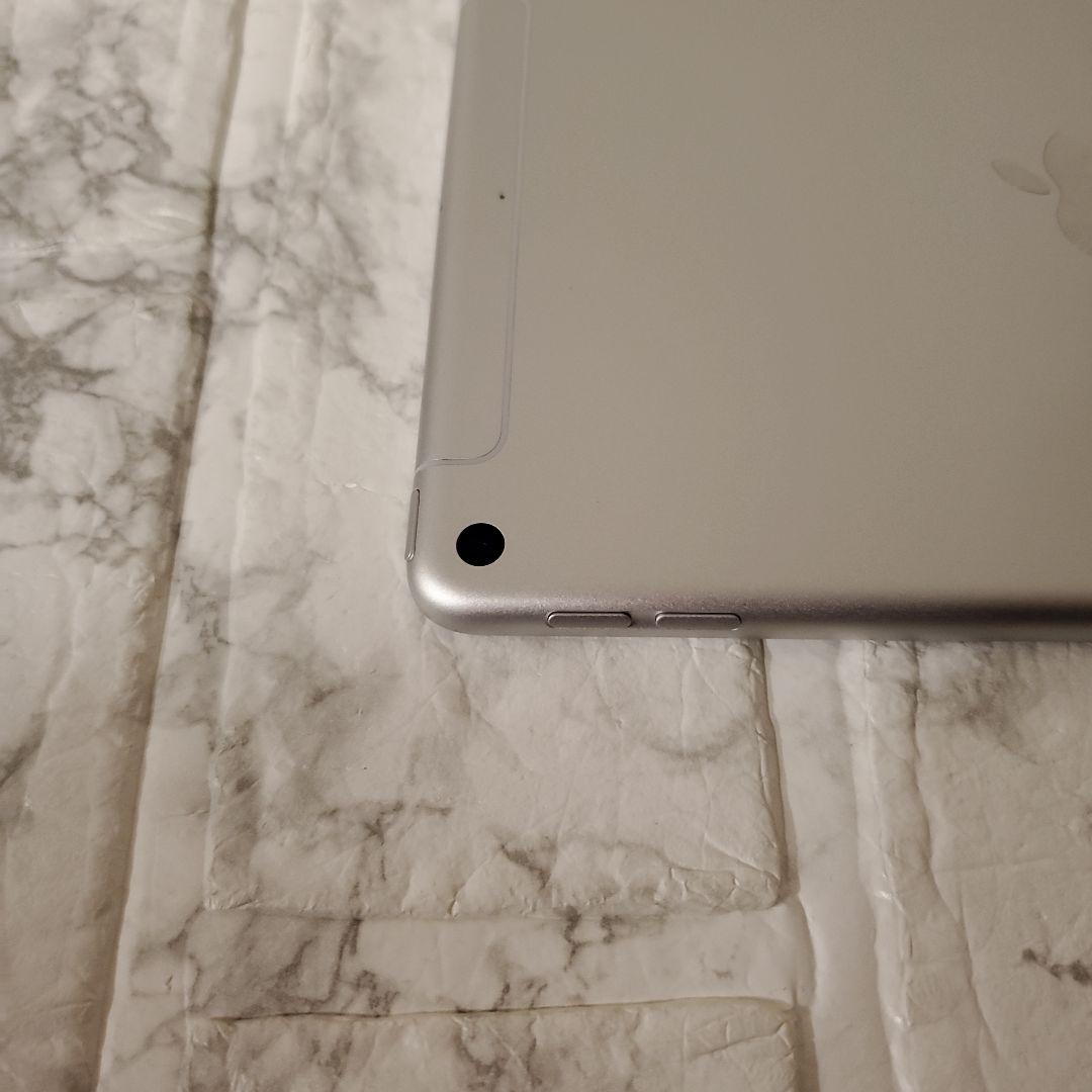 158 iPad mini5 5世代 64GB SIMフリー シルバー