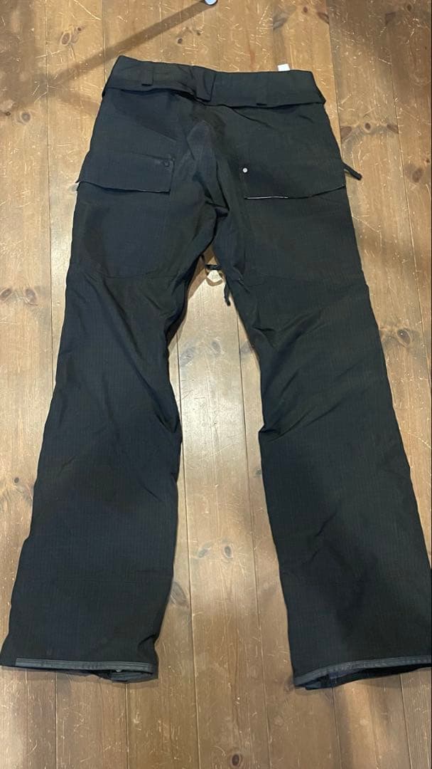 VOLCOM ブラック　スノボパンツ　Mサイズ