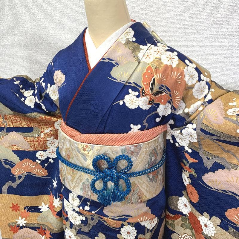601z21〇人気色！ 古典柄 振袖 紺色 地紋 金彩 金駒刺繍〇成人式 結婚式