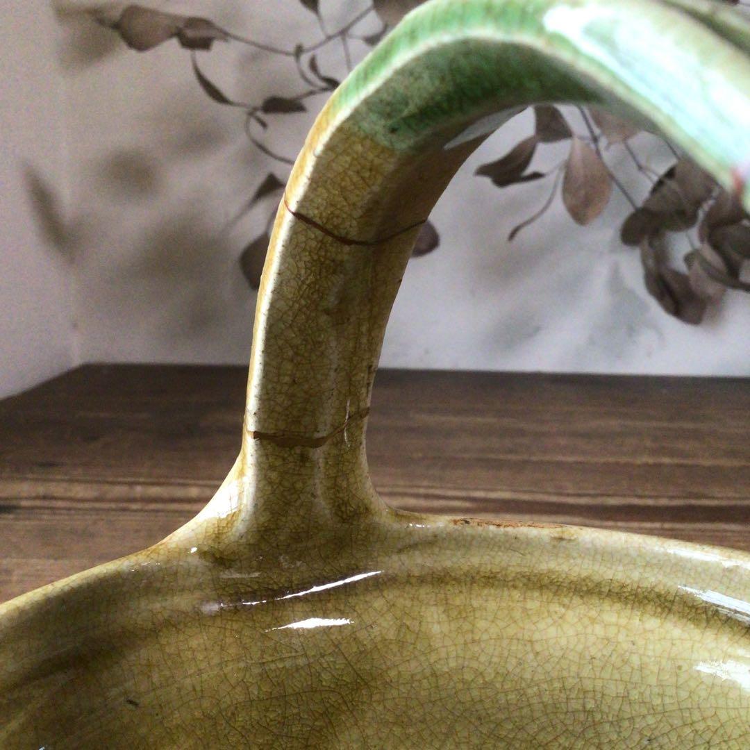 No4325 古瀬戸　黄瀬戸手鉢　菊花唐草文　金継ぎ　木箱付　手付鉢　送料無料