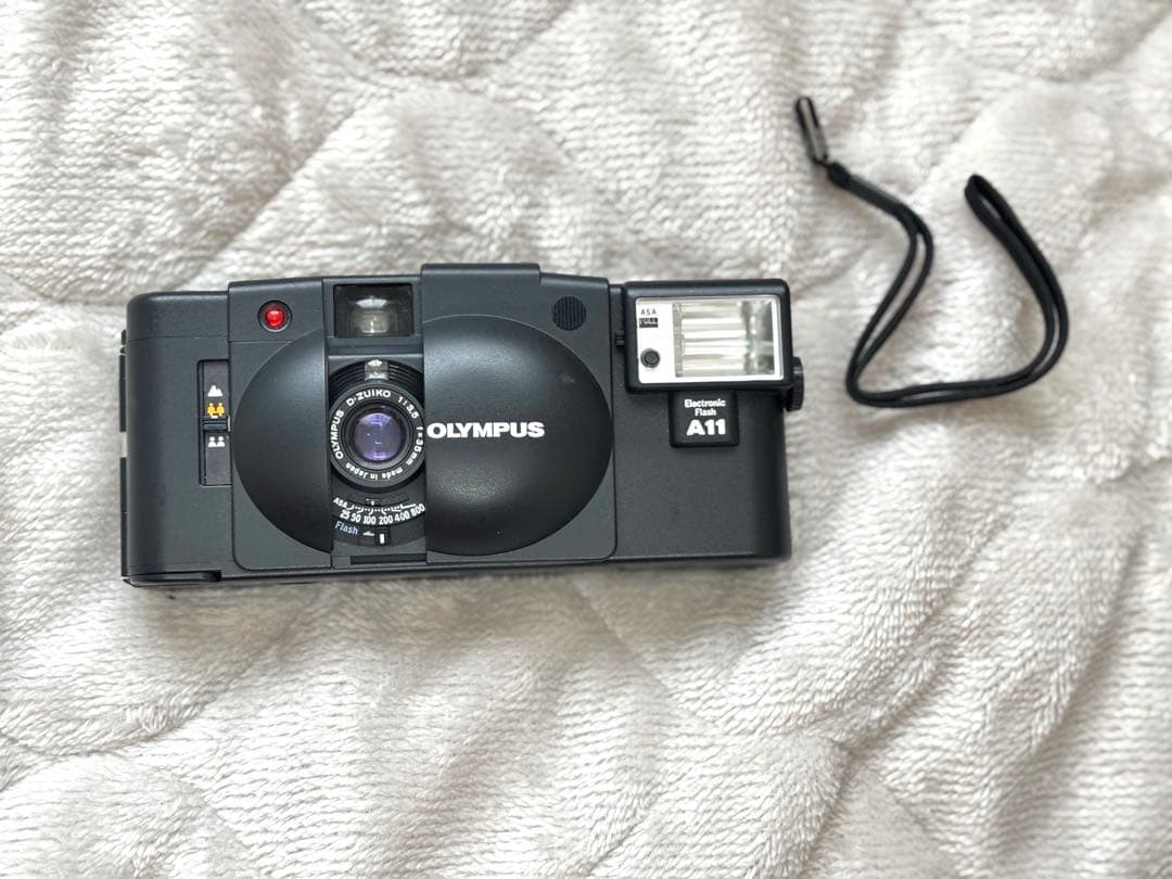 オリンパス　OLYMPUS XA2 A11付きフィルムカメラ