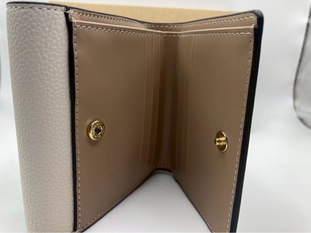 【新品・未使用】COACH 二つ折り財布 ブラウン／ホワイトC7805