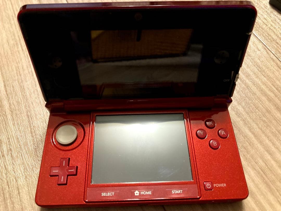 お値下げ！任天堂3DSカバー付き本体&ソフト6個