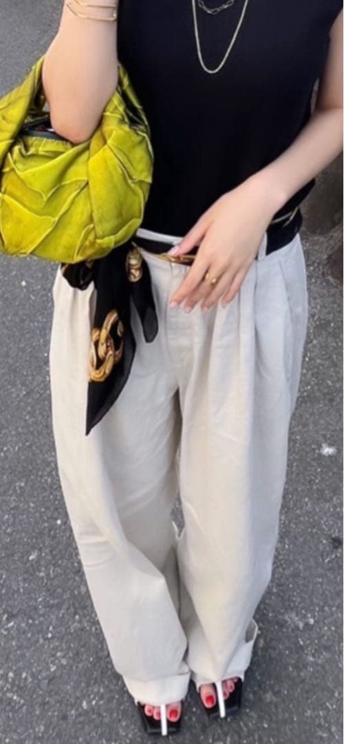 CHANEL シルクスカーフ フラワー・ロゴ