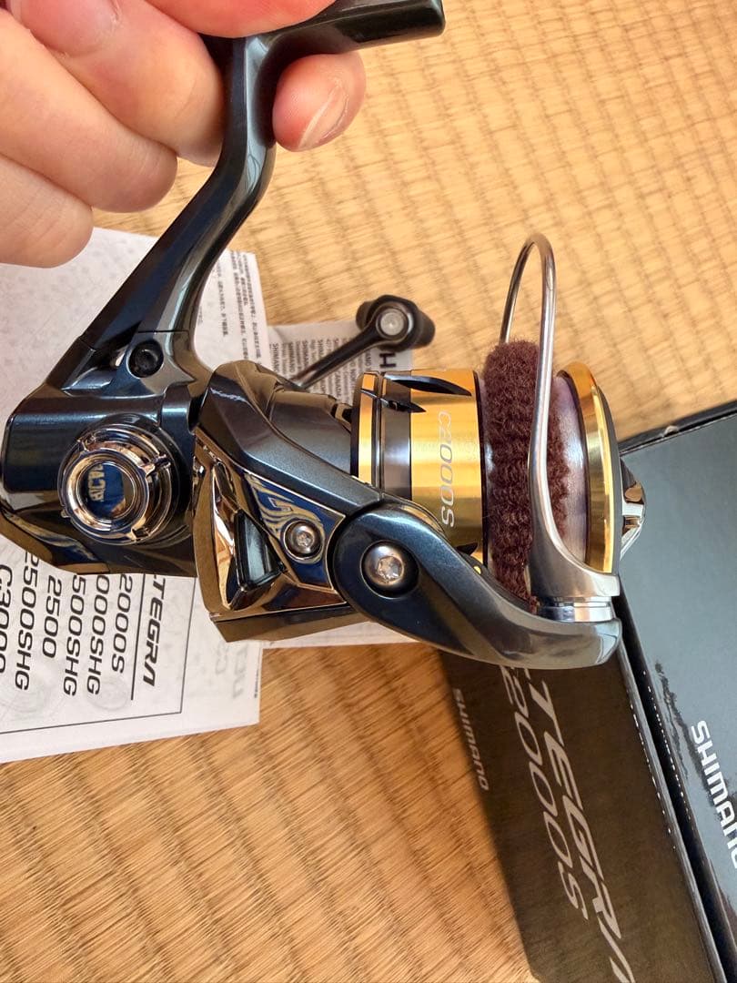 値引き不可　shimano(シマノ) 25アルテグラ　c2000s-d