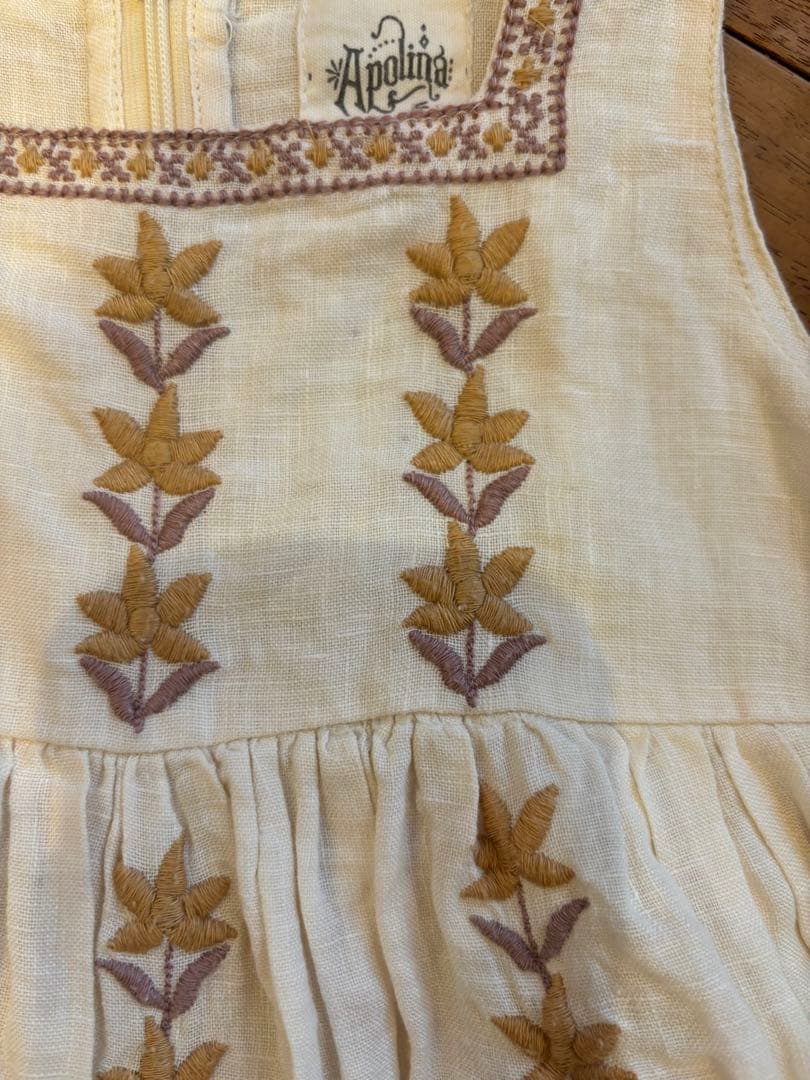 Apolina 刺繍ワンピース 12-18m