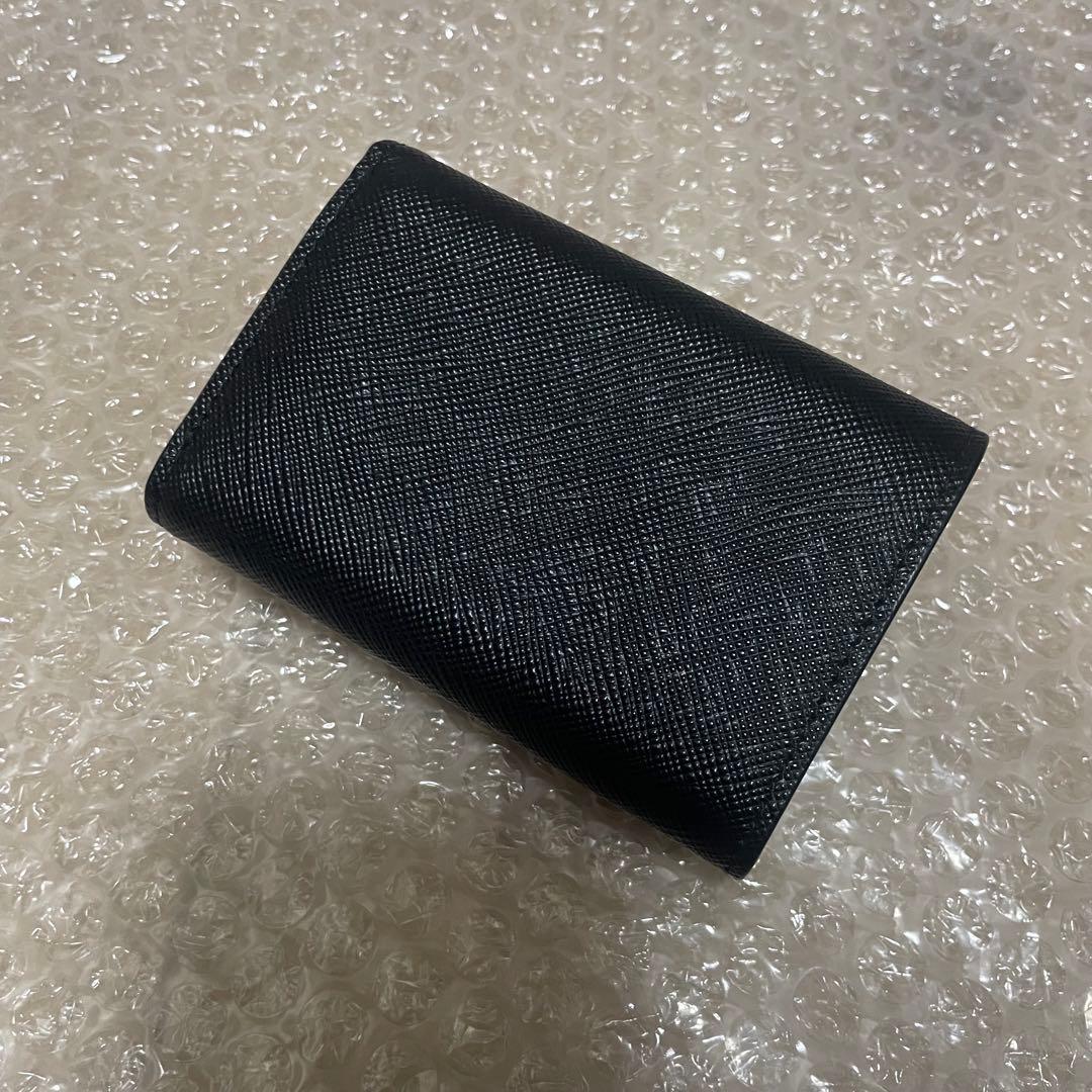 美品　PRADA サフィアーノトライアングル財布