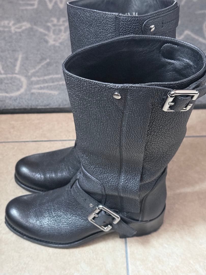 Dior 黒いエンジニアブーツ