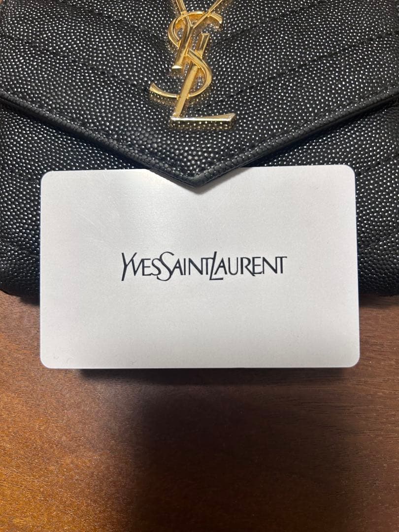 Yves Saint Laurent ブラック 三つ折り財布