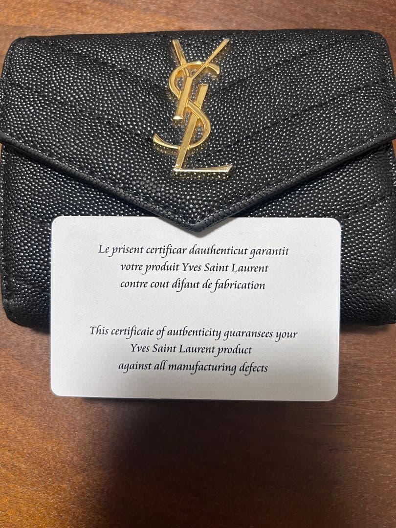 Yves Saint Laurent ブラック 三つ折り財布