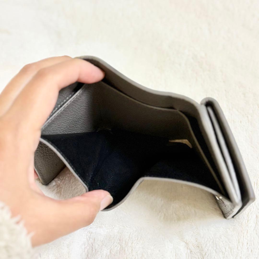 ✨正規品✨ SAINT LAURENT サンローラン　三つおり財布　グレージュ色