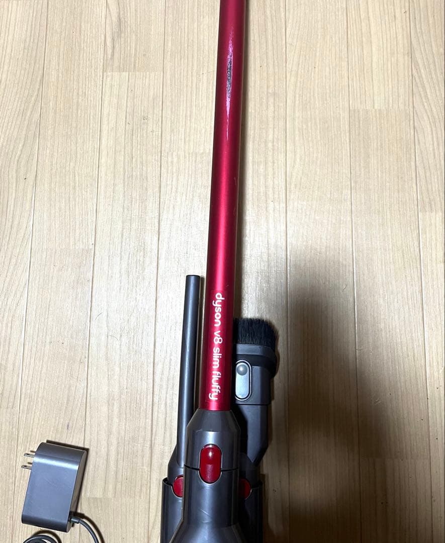 Dyson ダイソン V8 Slim Fluffy コードレス掃除機 動作確認済