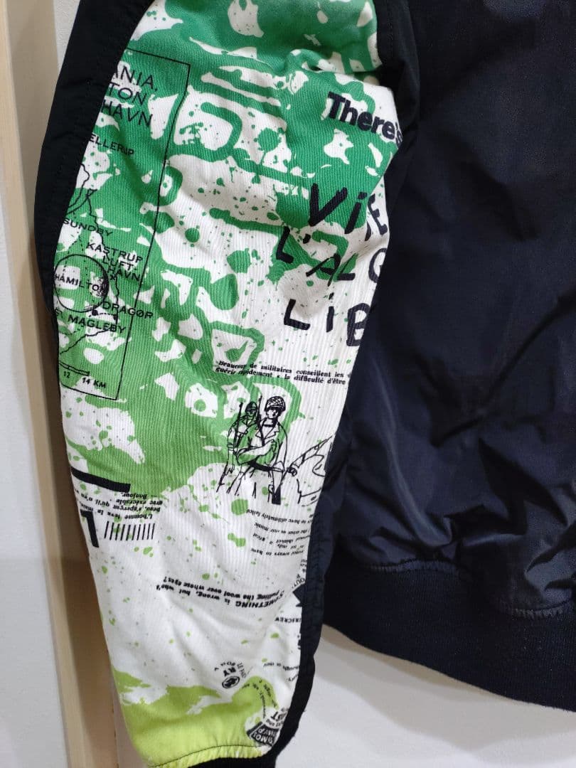 UNIFORMEXPERIMENT×フラグメント×ALPHA＋おまけキーホルダー
