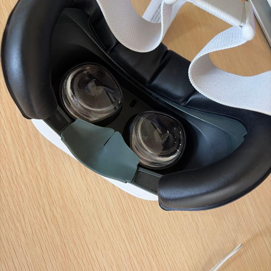 VRヘッドセット ホワイト コントローラー2個
