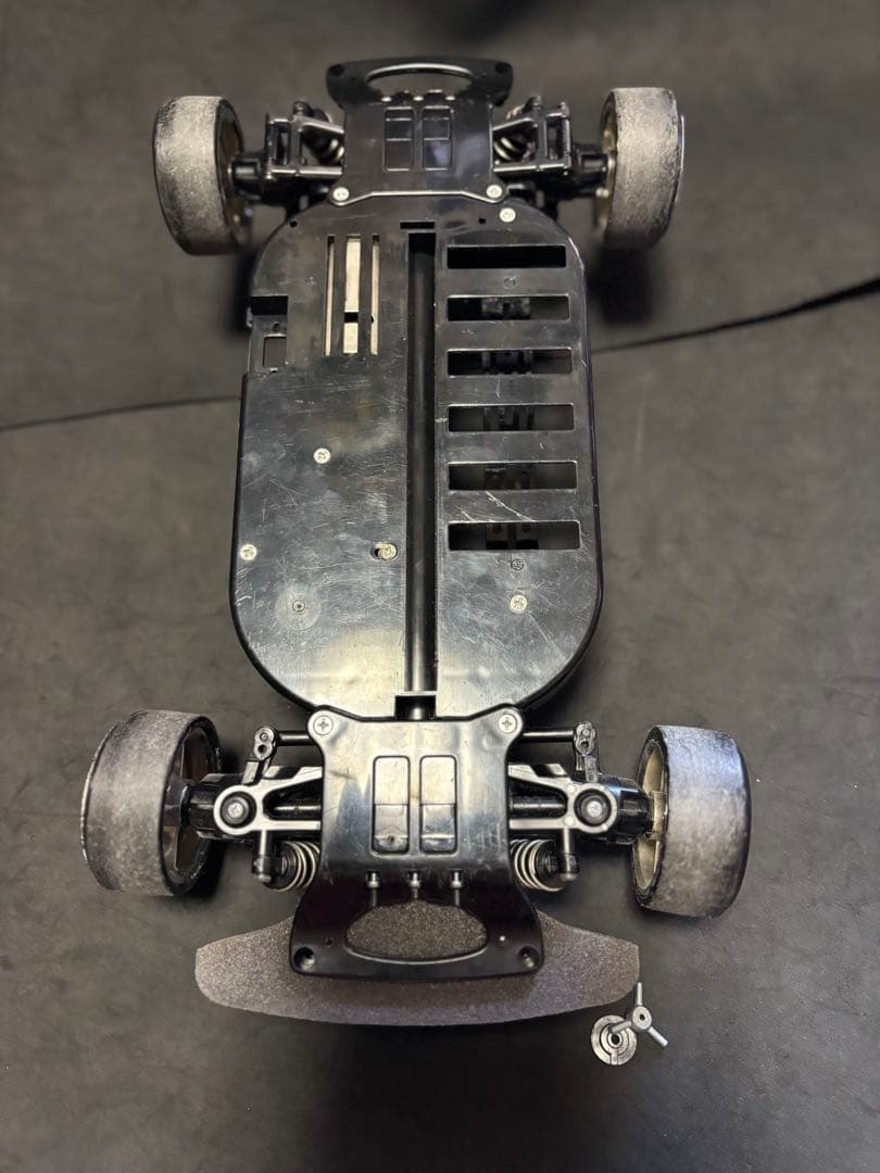 1/10RC タミヤTT01シャーシ・ドリフトタイヤ付き。