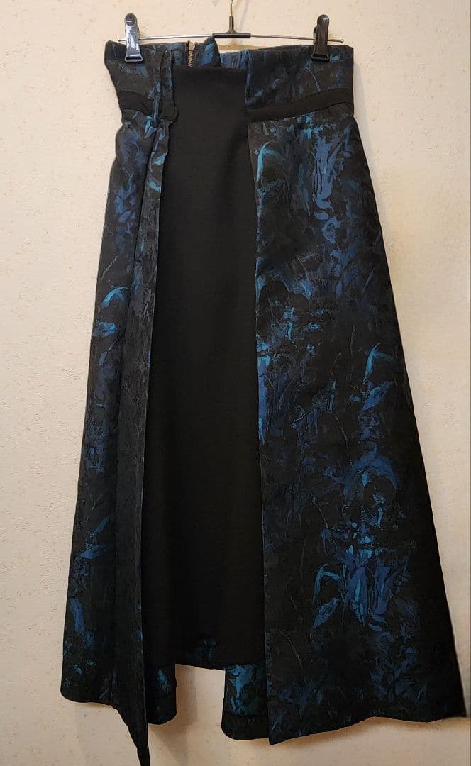 【美品】HARE ガラキリカエフレアスカート ブラック09