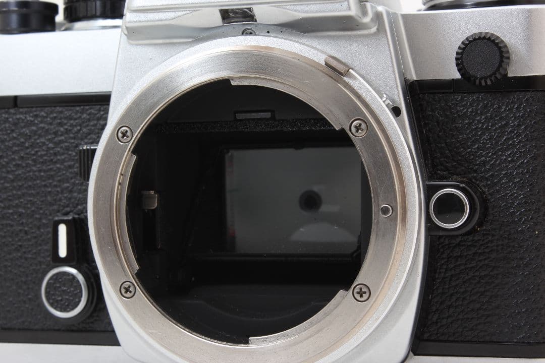 良品 Nikon FE シルバー ボディ 完動品