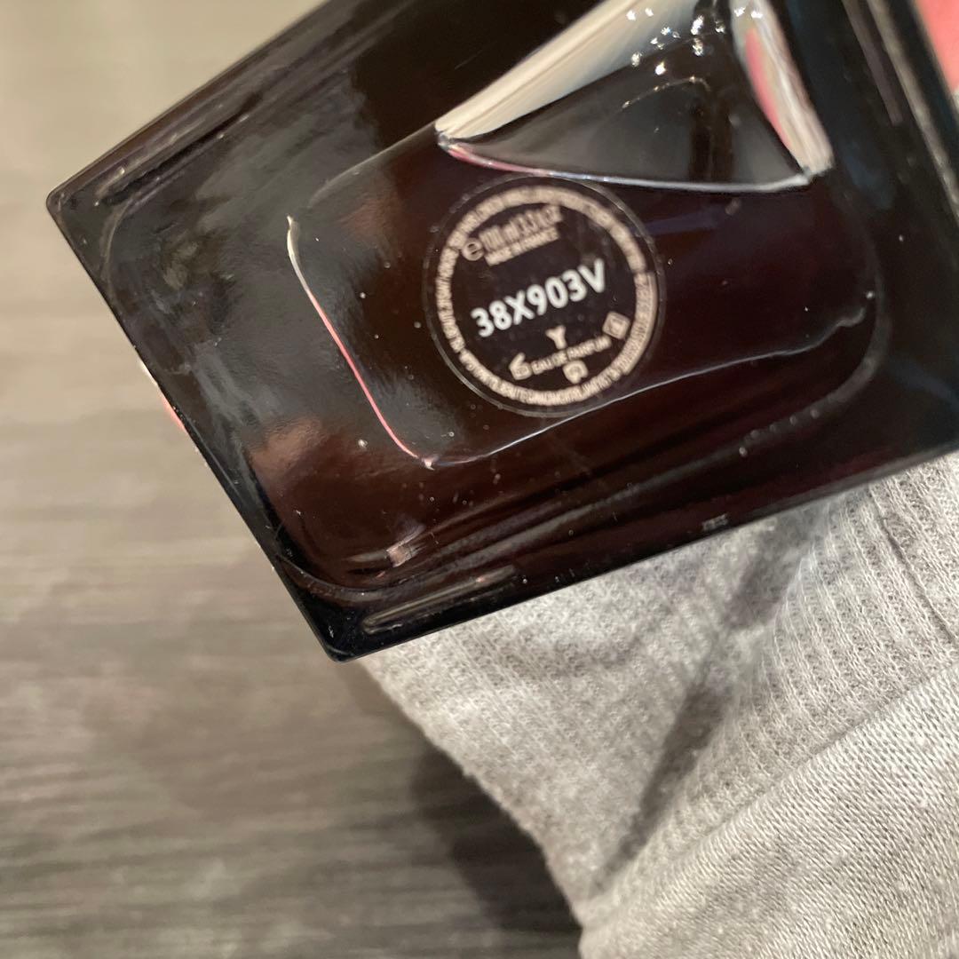 Yves Saint Laurent 香水
