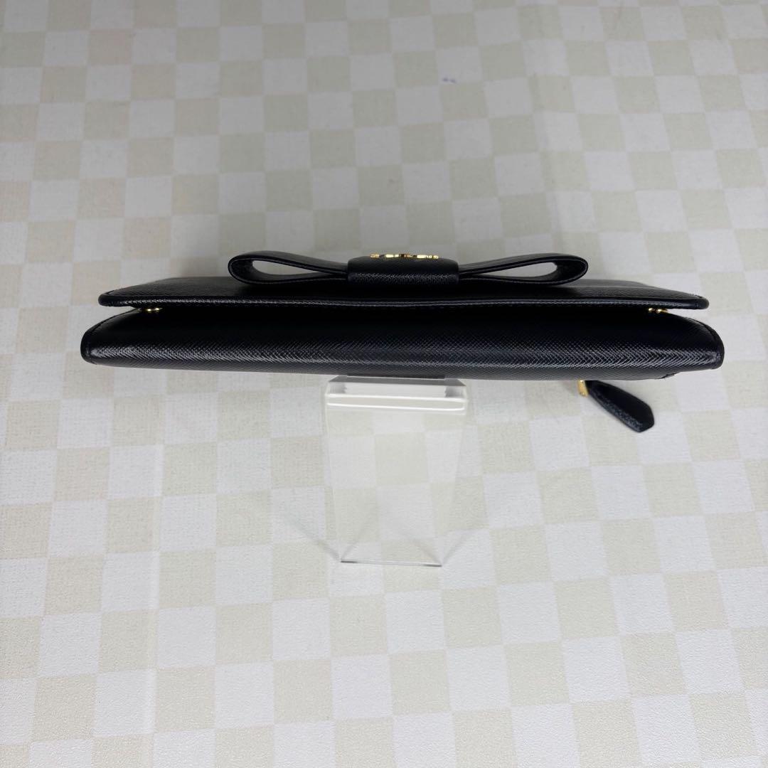 極美品　PRADA プラダ　長財布　二つ折り　M59
