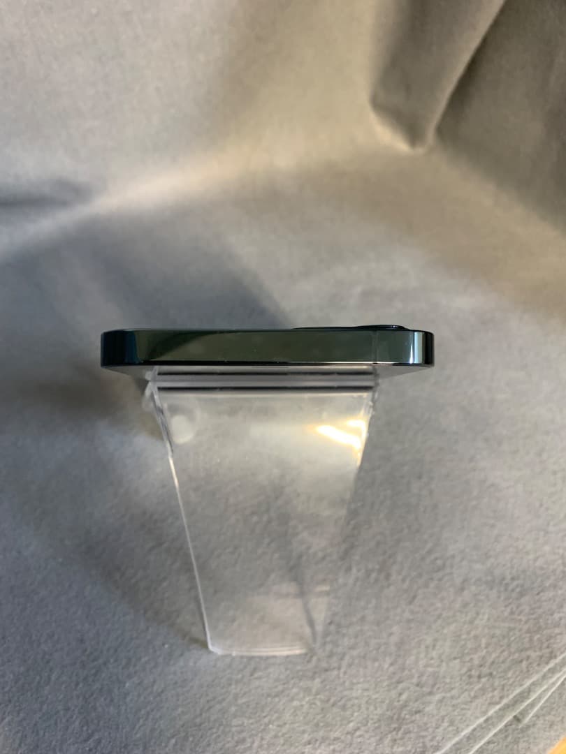 超美品　国内版　SIMフリー　iPhone12 Pro 256GB グラファイト