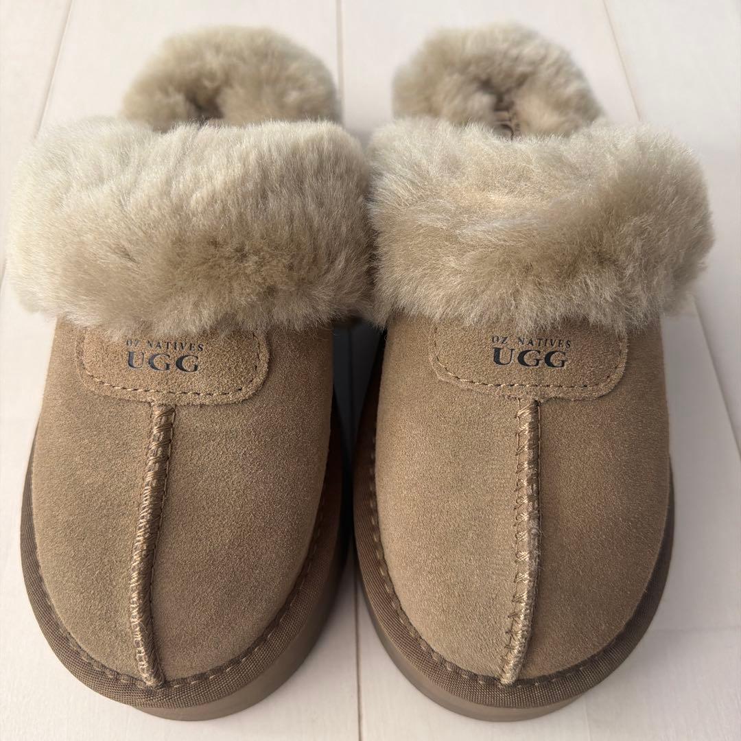 UGG ベージュ スエード スリッパ　サンダル