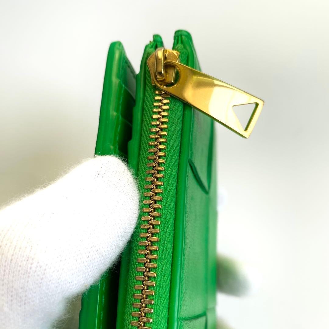 ボッテガヴェネタ 折り財布 カセット イントレチャート現行 グリーン