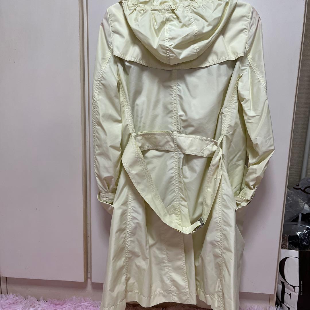 美品★バーバリー 薄い黄色のトレンチコート