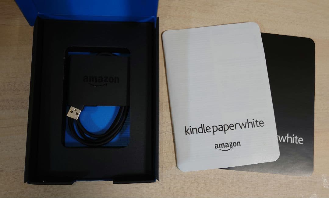 Amazon Kindle Paperwhite　広告なし　カバー付