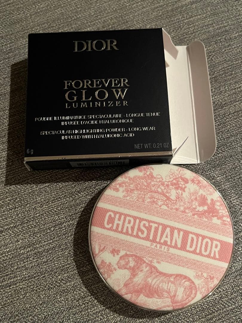 【限定品】DIOR ディオールスキンフォーエヴァーグロウ ルミナイザー 004