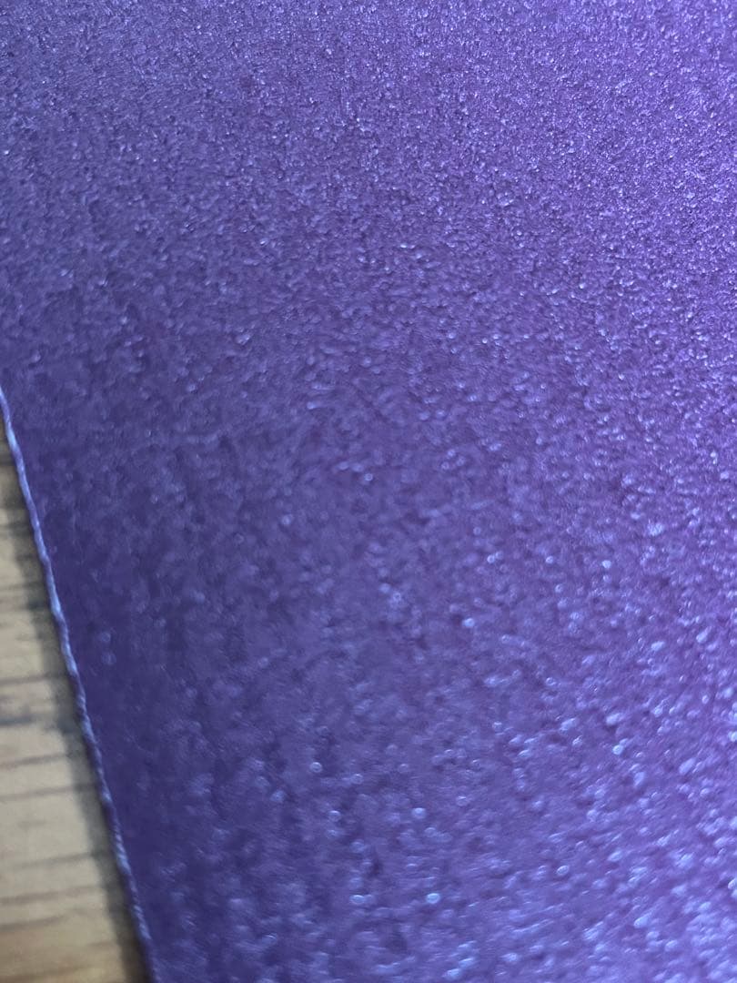 manduka / ヨガマット・紫色・ストラップ付き