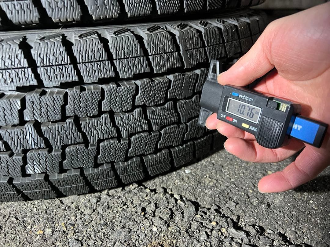 ①バリ溝 2023年製 155/80R14 4本 グッドイヤー スタッドレス