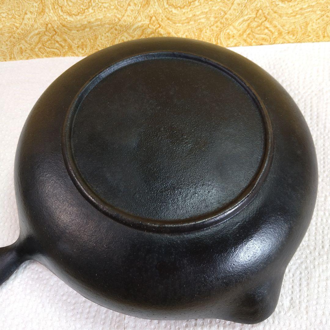 【Bamikiさま宛】鋳鉄製フライパン・鍋敷き／4個セット