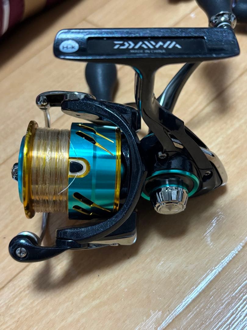 最終価格Daiwa 17 エメラルダスMX 2508PE-H-DH 美品　箱つき