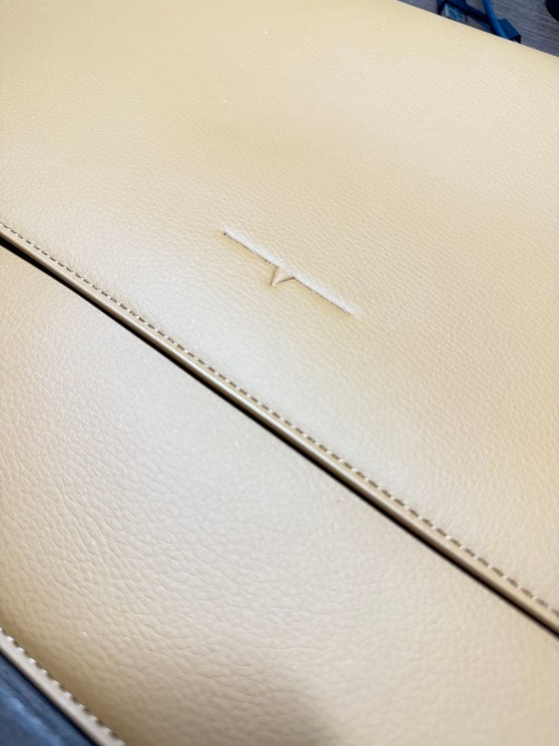 Von Holzhausen MacBook Pro16インチPortfolio