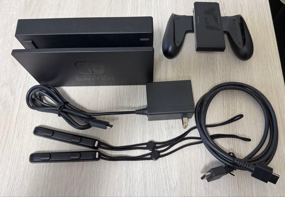 Nintendo Switch 本体【TV以外での利用なし】
