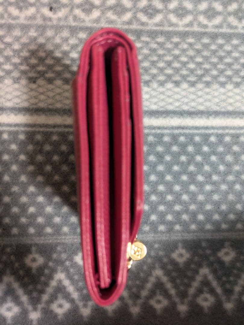 アタオ　ロトロ マゼンタ レザー 二つ折り財布