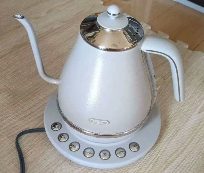 DeLonghi 赤字 デロンギ 　アイコナ 電気ケトル 限定モデル 湯沸かし器
