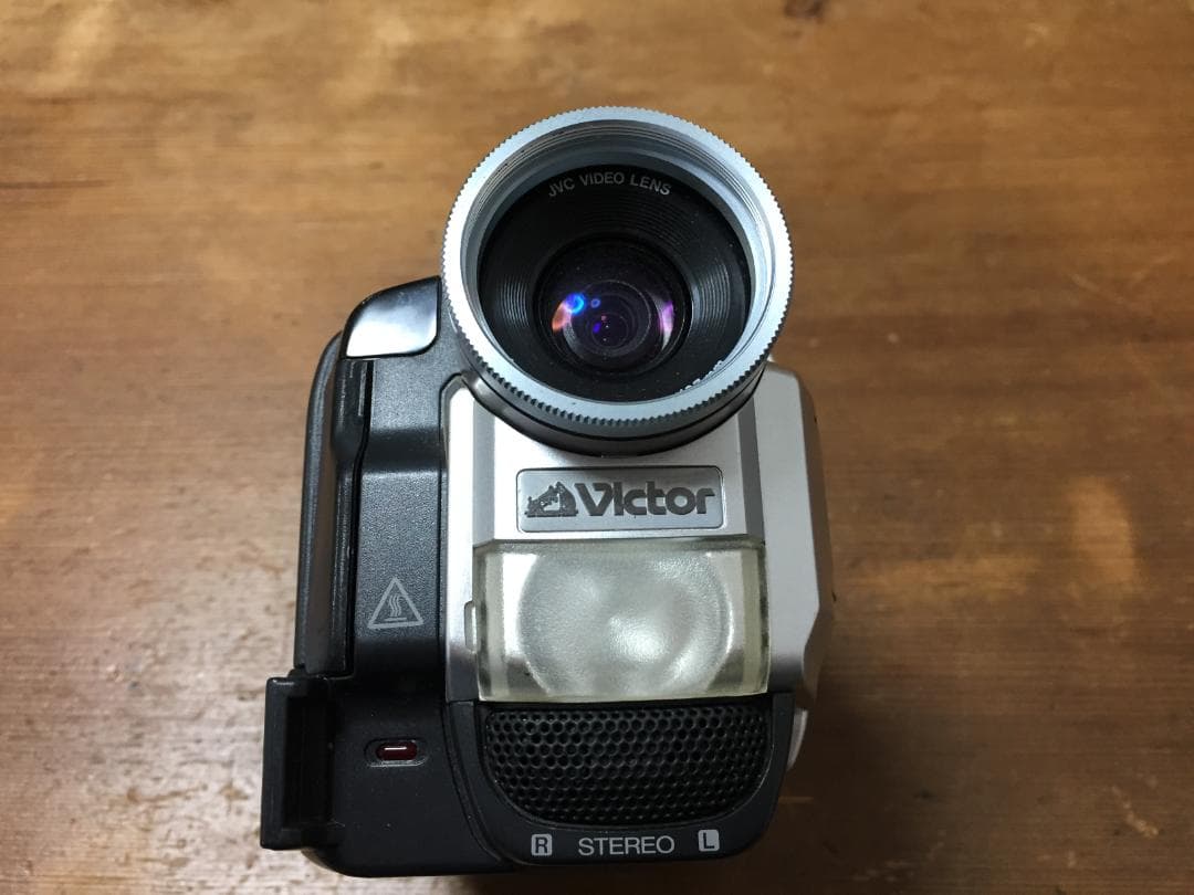 美品 撮影再生ダビングOK　Victor　GR-DVA11　付属品有　液晶大画面