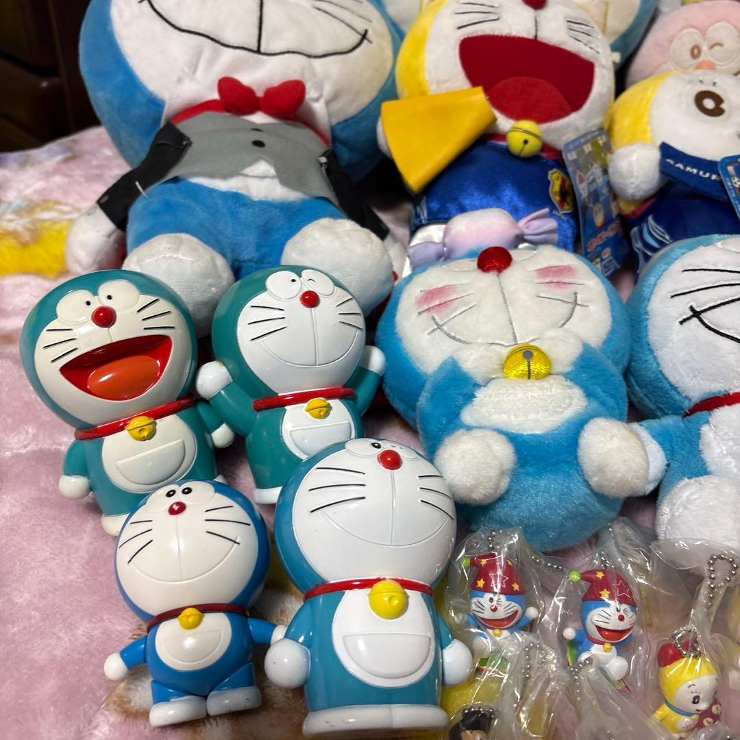 ドラえもん ぬいぐるみとフィギュア セット