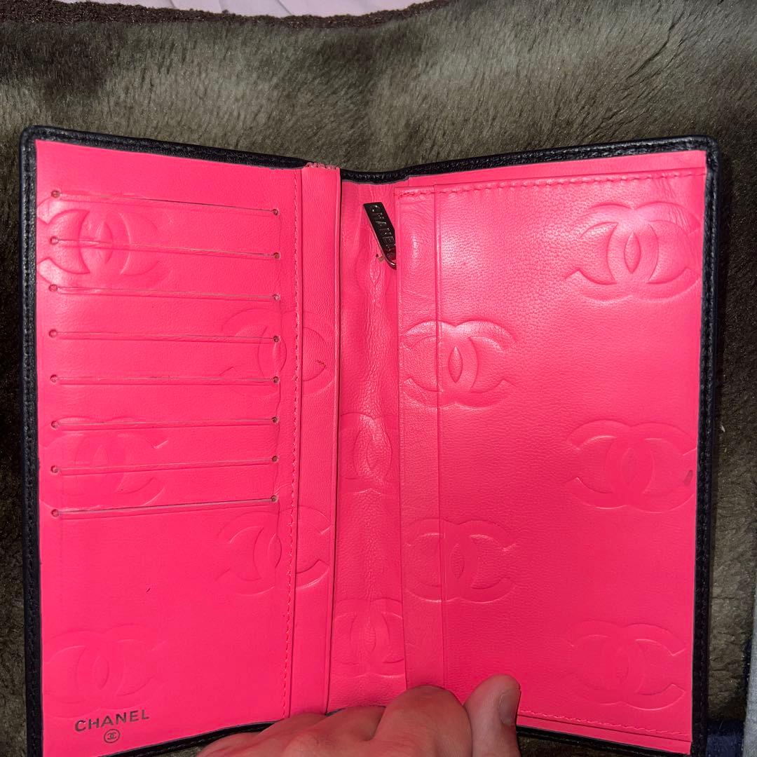 お*ち様 CHANEL キルティング 二つ折り財布 黒