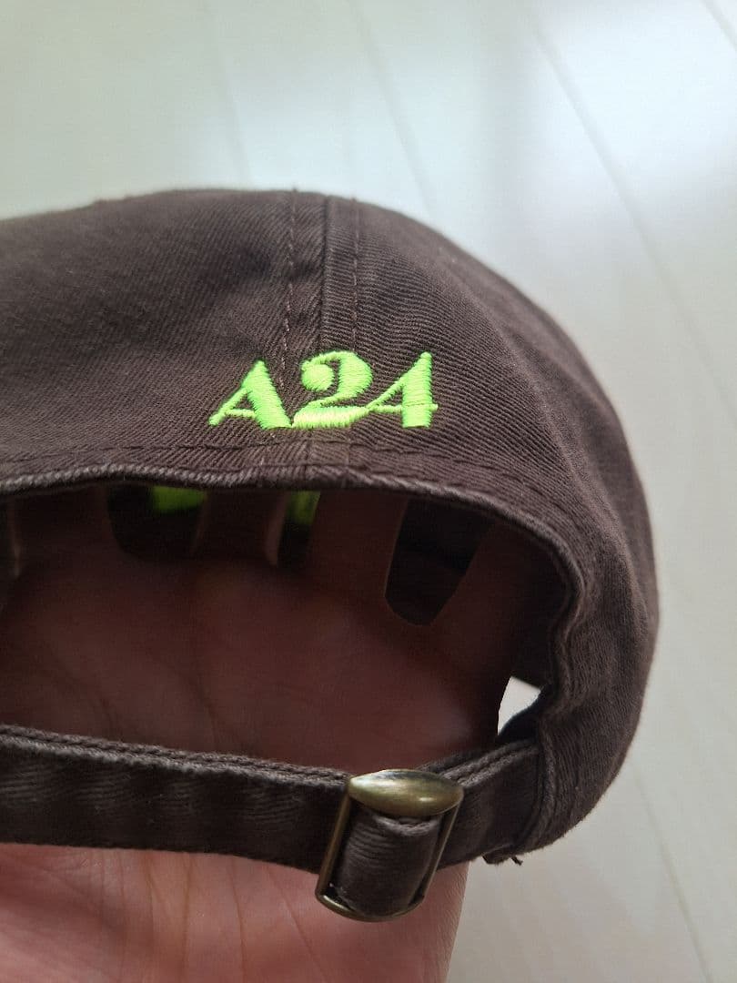A24 MALE FRIENDSHIP キャップ　ブラウン
