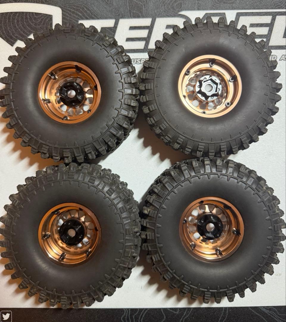 axial rc4wd等に1.9 ビードロック、タイヤセット