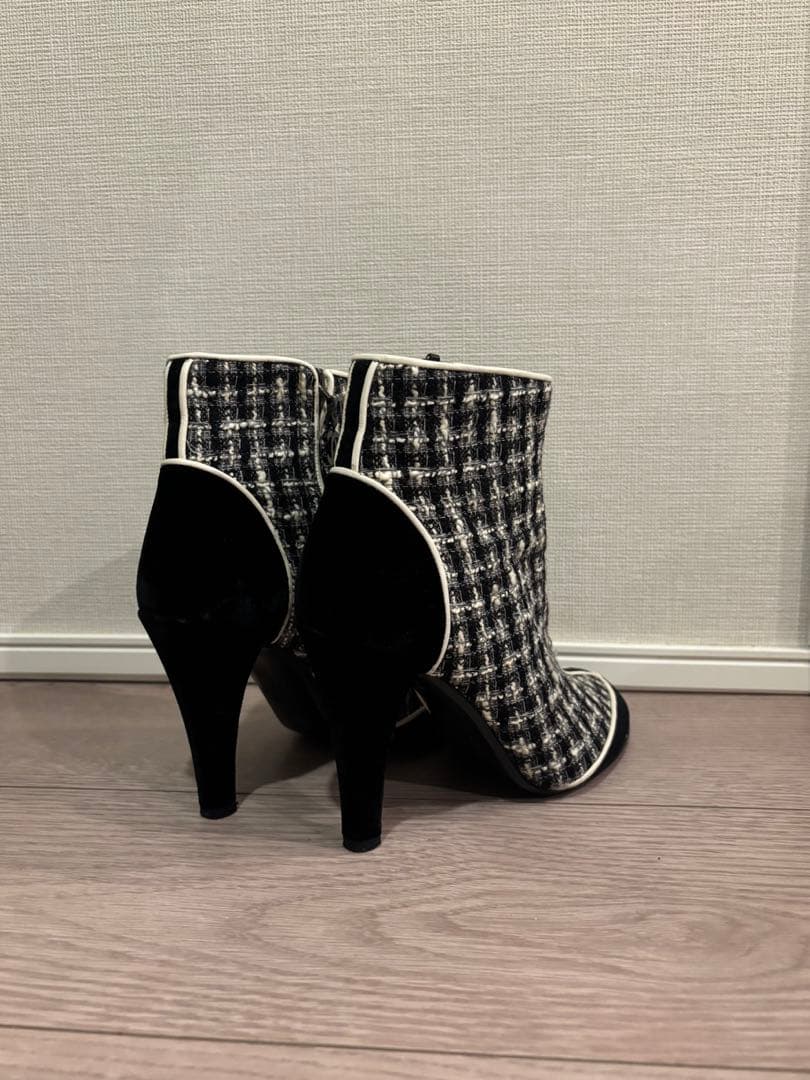 最終値下げCHANEL ベロアツイード ショートブーツ ココマーク　37