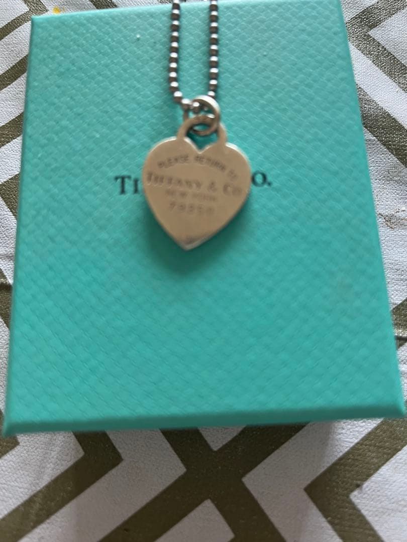 Tiffany & Co. シルバーハートネックレス