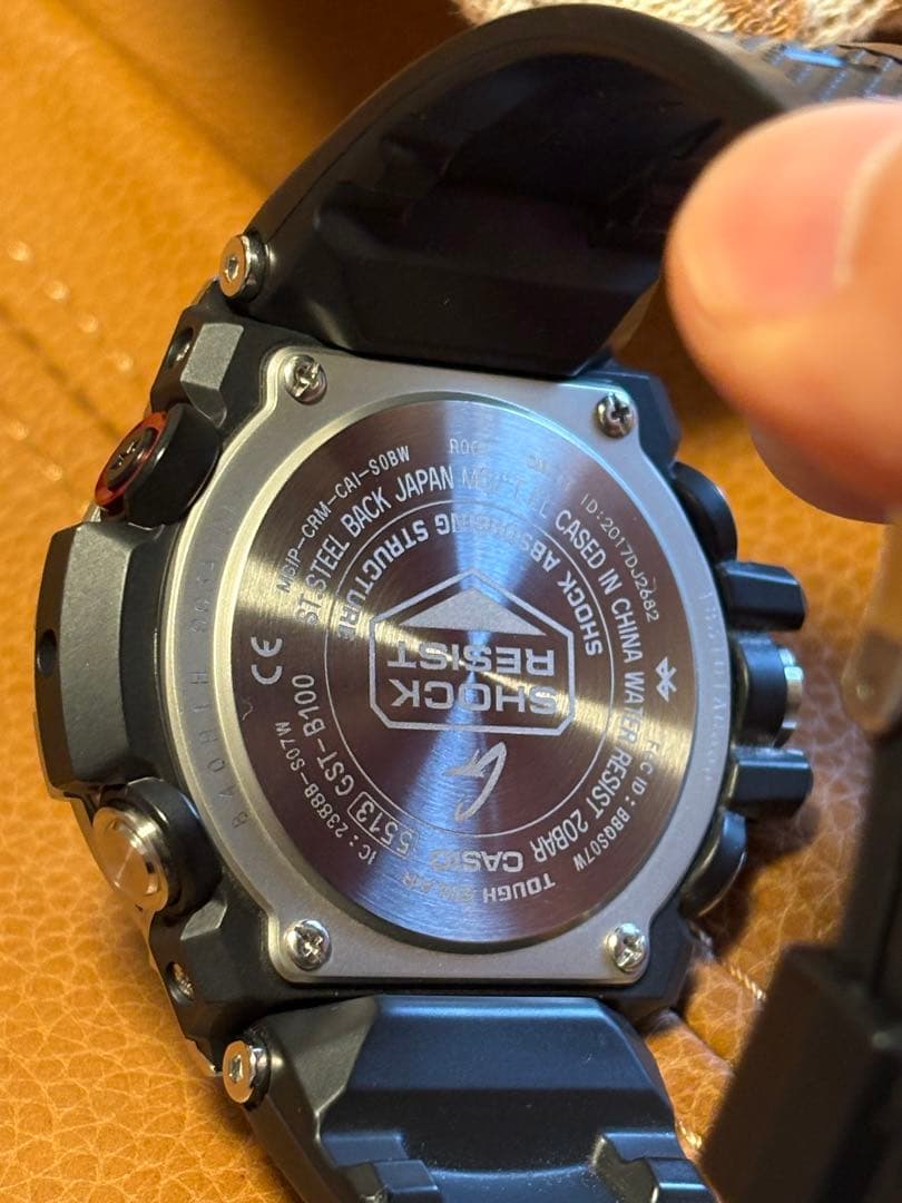[美品] CASIO GST-B100-1AJF Bluetooth搭載