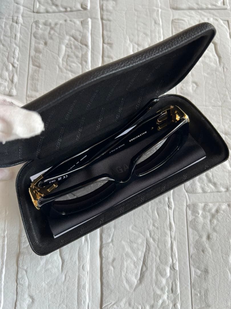 新品 Balenciaga バレンシアガ　サングラス